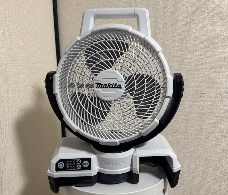 マキタ 充電式ファン CF203DZW